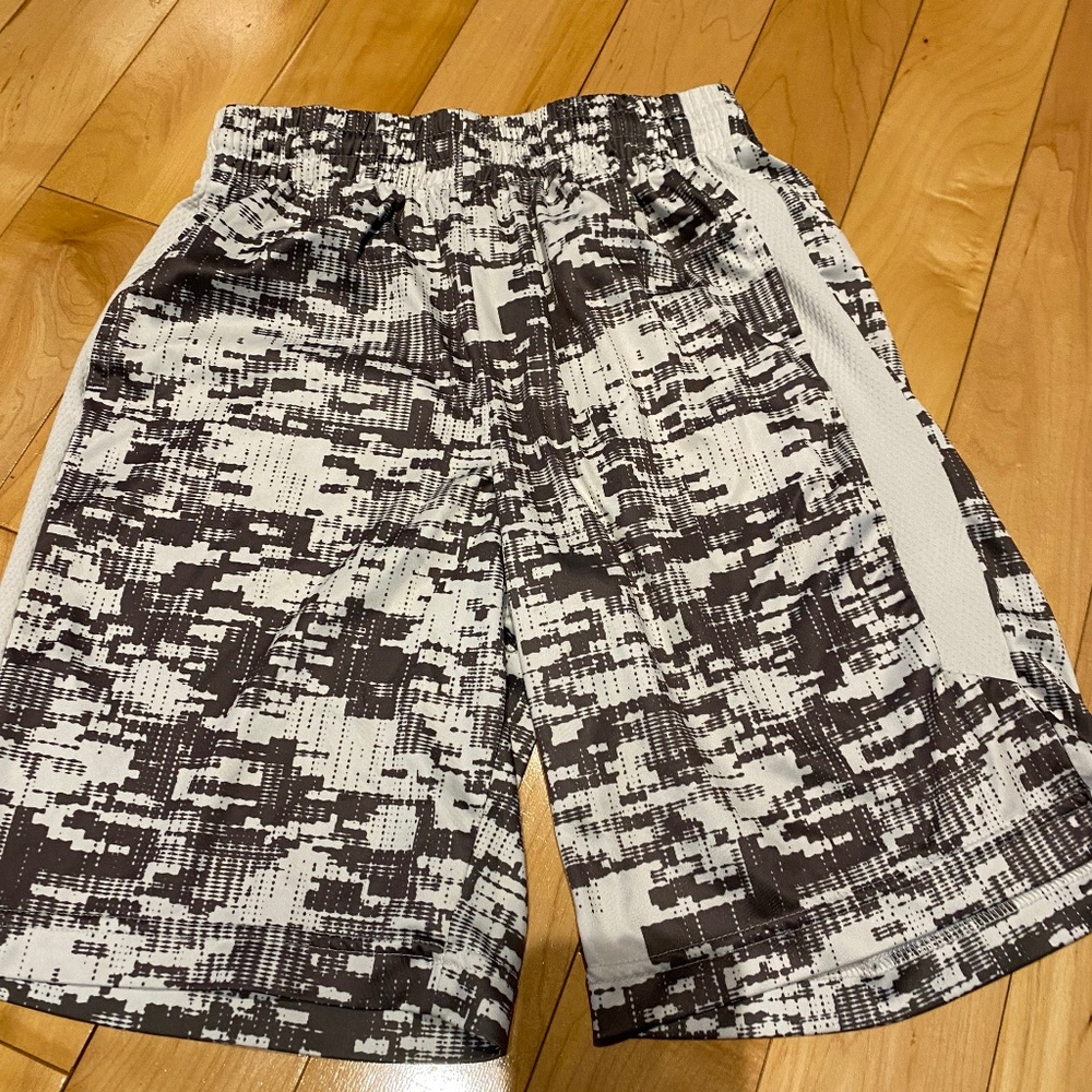 TEK - Youth boys large shorts